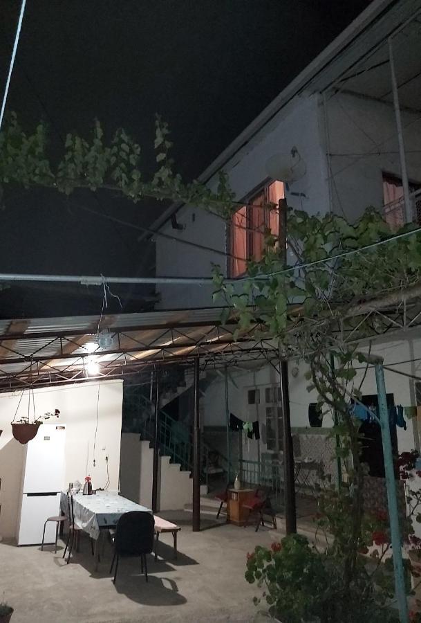 Na Shapsug Guest House Gagra Buitenkant foto