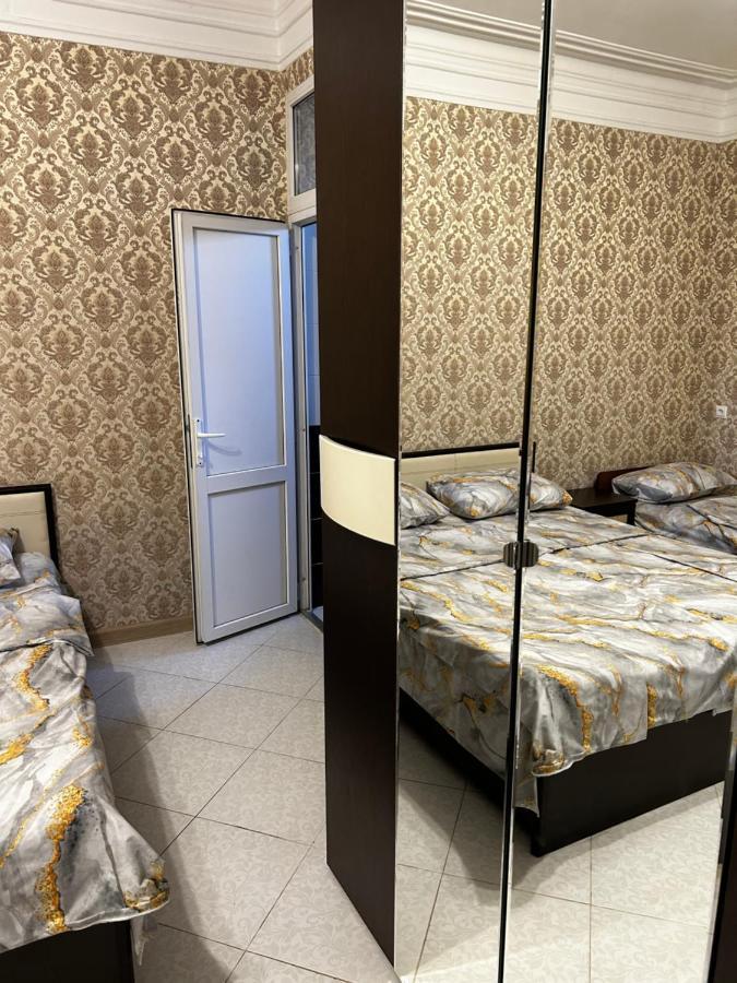 Na Shapsug Guest House Gagra Buitenkant foto